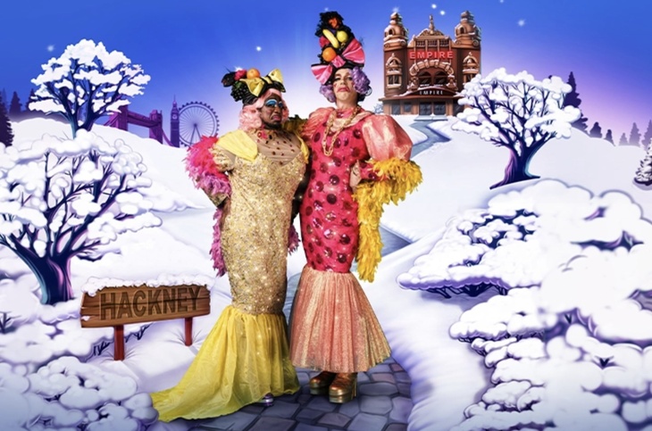 Pantomimes in London: The Ugly Sister in front of the Hackney Empire