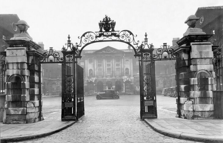 The gates at Guy's hospital