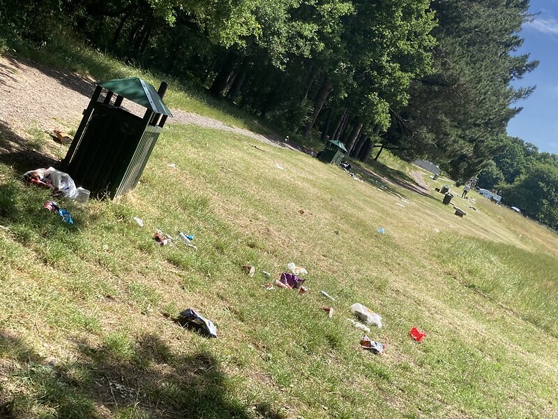 Litter on the floor in Scrachwood