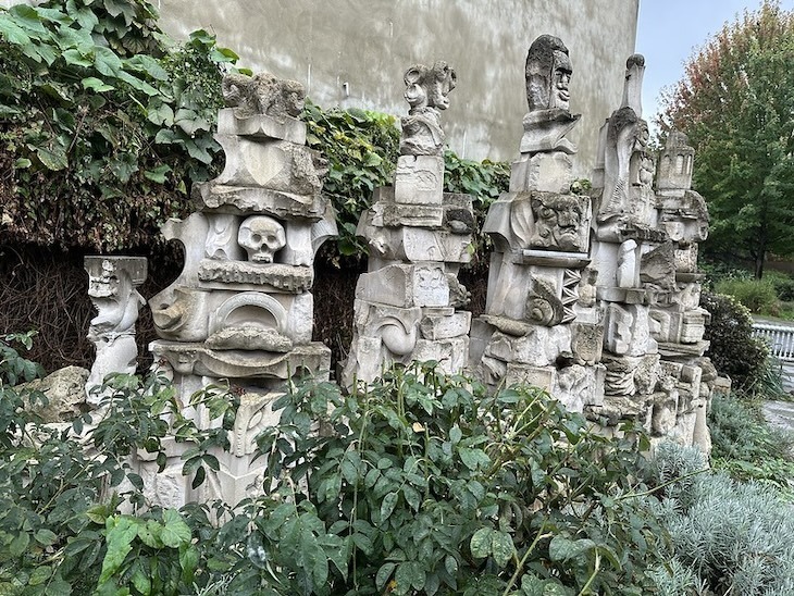 Cornerstone sculpture