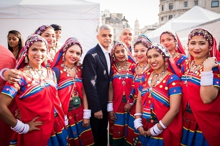 Diwali 2025 in London: Mayor of London Sadiq Khan posing for a photo with performers at the Diwali on the Square festival
