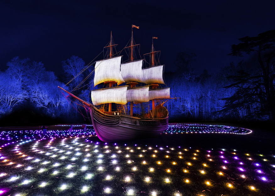 Neverland at Kenwood: A pirated galleon on a sea of lights