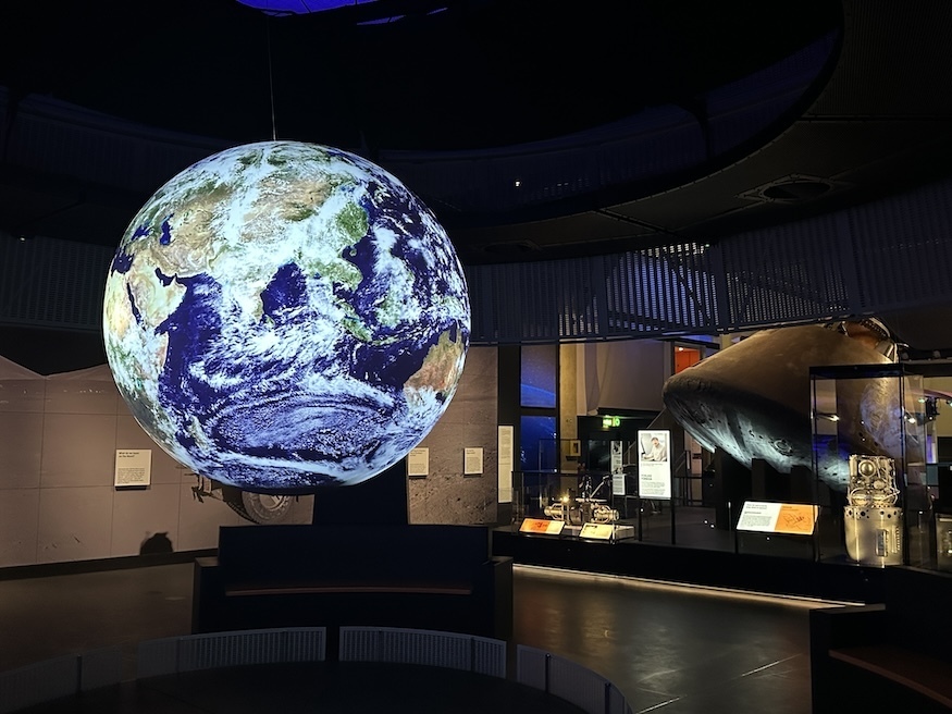 Planet earth at London's science museum