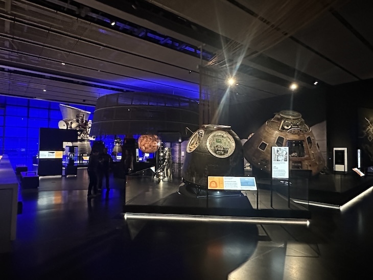 Space gallery science museum