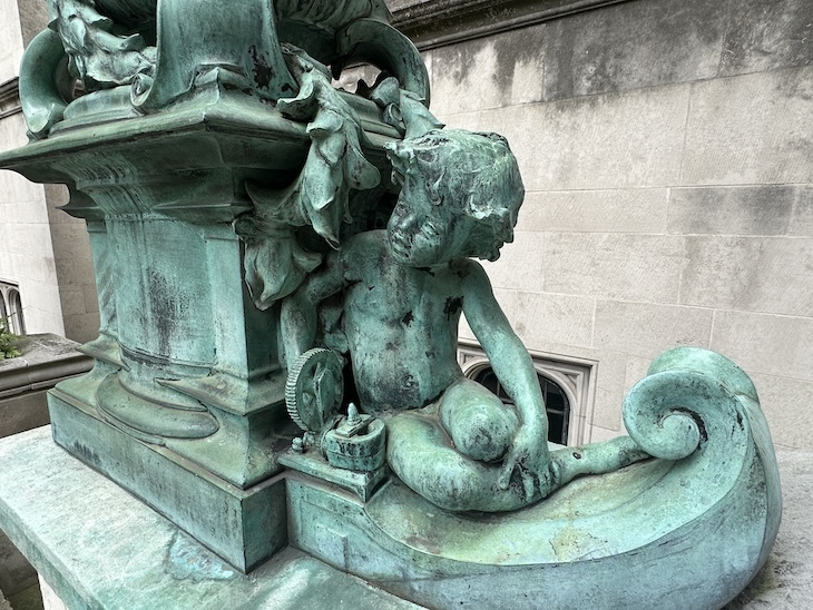 A cherub generating electricity