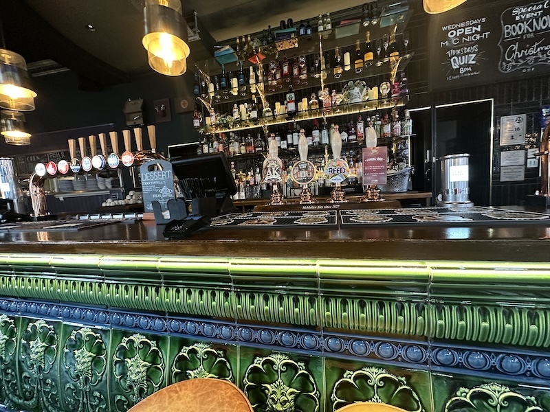 Bar of the white hart whitechapel