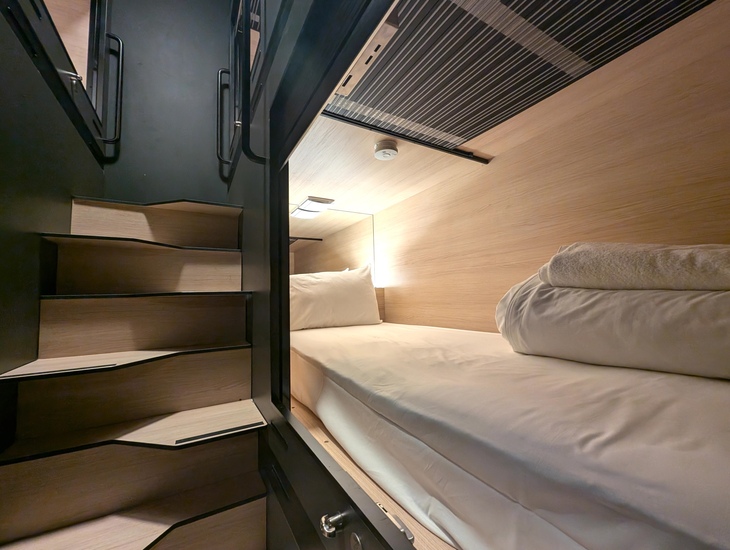 A capsule bed