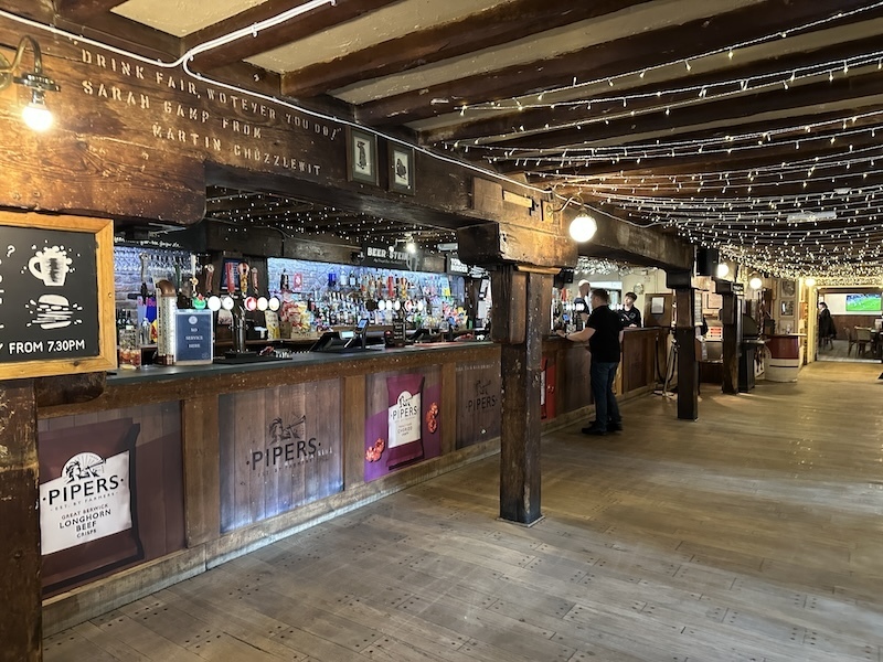 Dickens inn bar