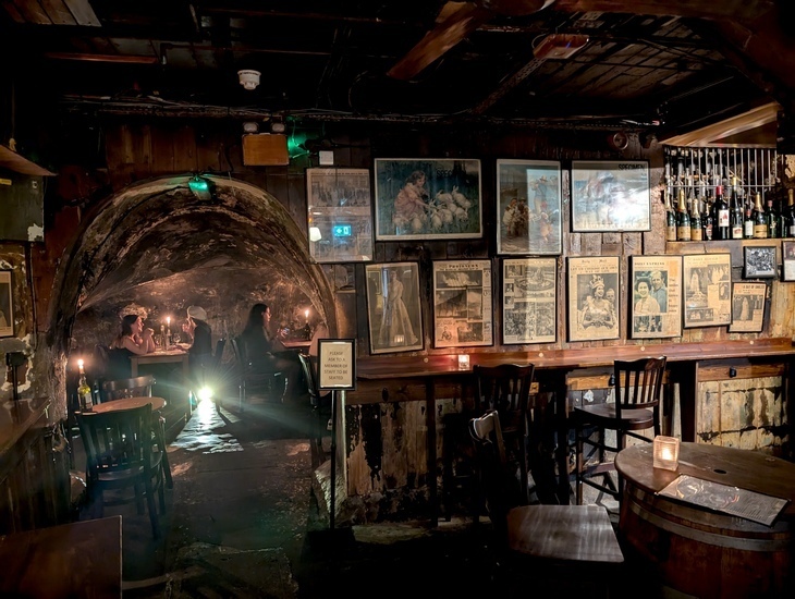 Gordons wine bar
