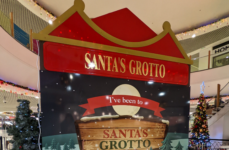 Best Santa's grottos meet Father Christmas London 2025 tickets: an advert for Santa's grotto at The Mall Wood Green