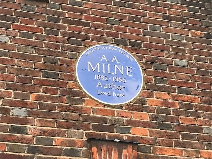 A plaque to AA Milne in Chelsea