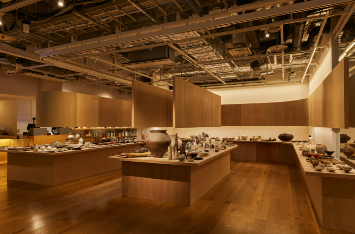 Free events in London: items including bowls laid out on sideboards around a room