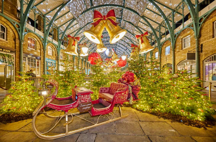 Free London events: the Covent Garden market hall decorated for Christmas
