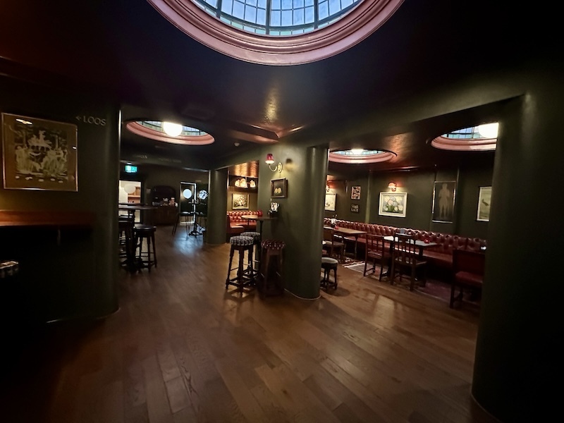 Back room black eel
