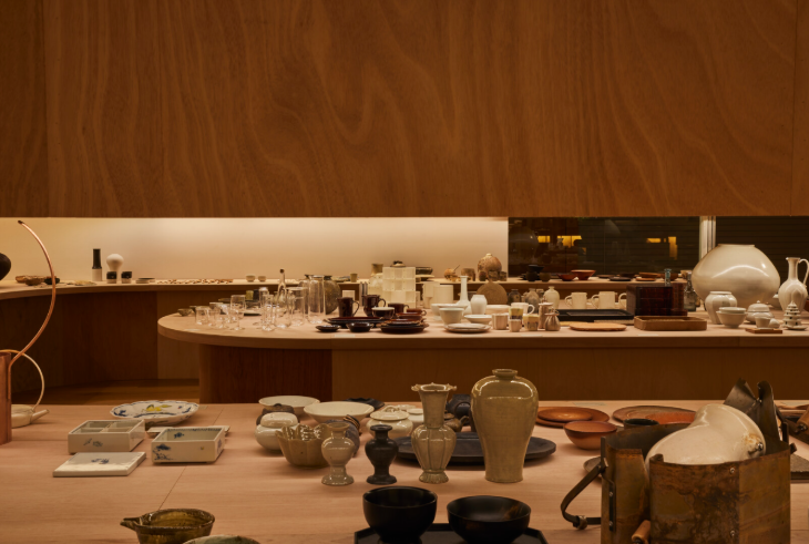 Things to do in London December 2025: vases, mugs, glasses and other everyday items on display