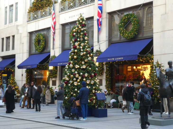 Self-guided Christmas lights walk London 2025: a Christmas tree and wreaths outside the Ralph Lauren shop on Bond Street
