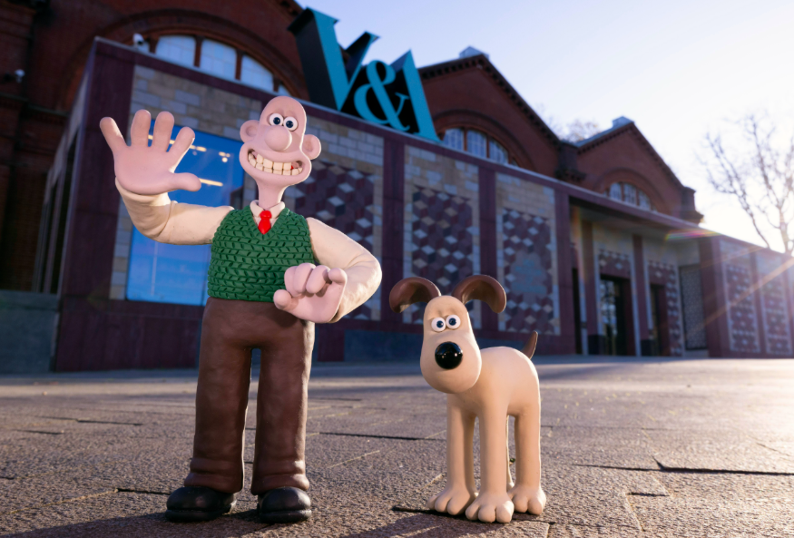 Wallace and Gromit outside the Young V&A