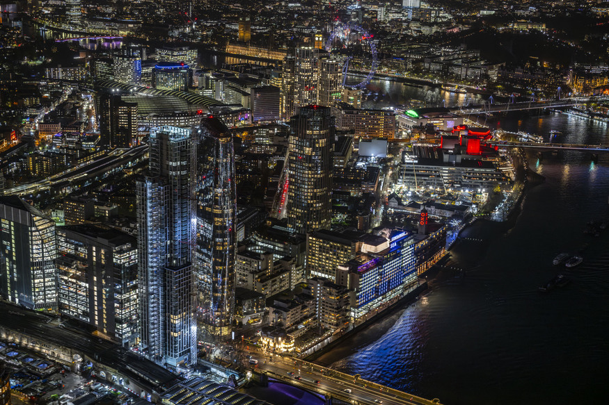 A Christmasy London from above at night