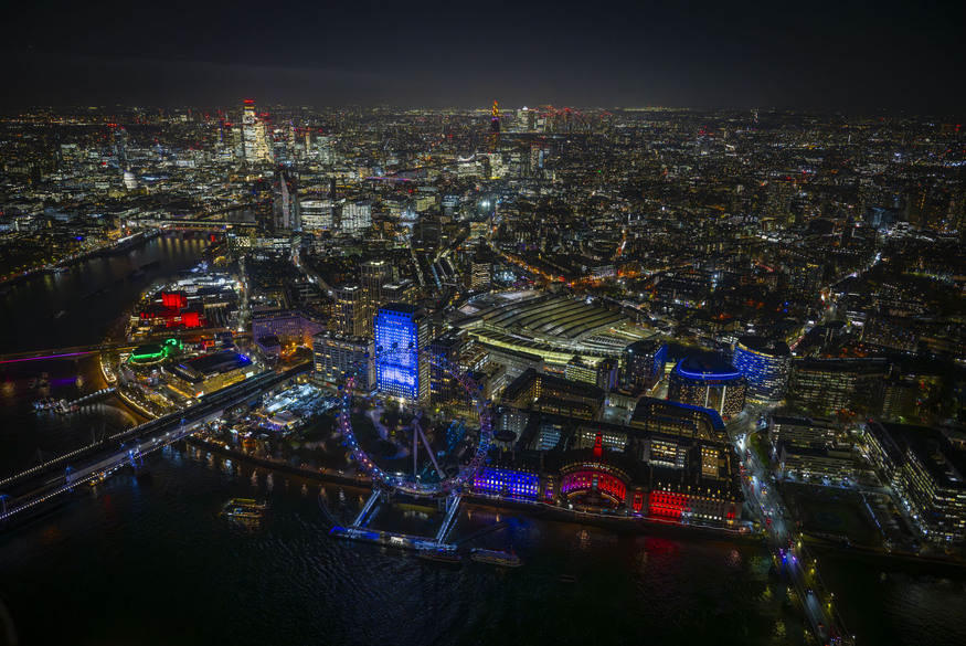 A Christmasy London from above at night