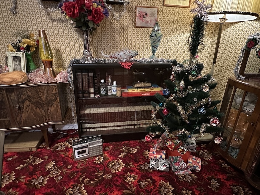 A christmas front room in the 1970s