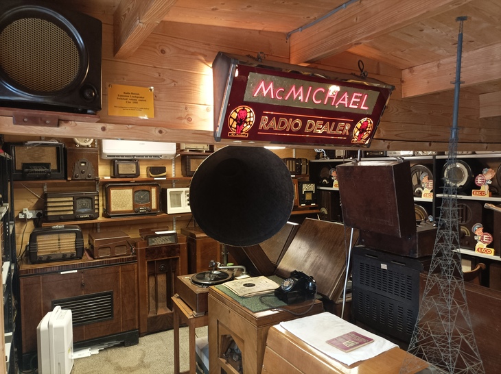 Free London museums: A room full of radios and gramophones