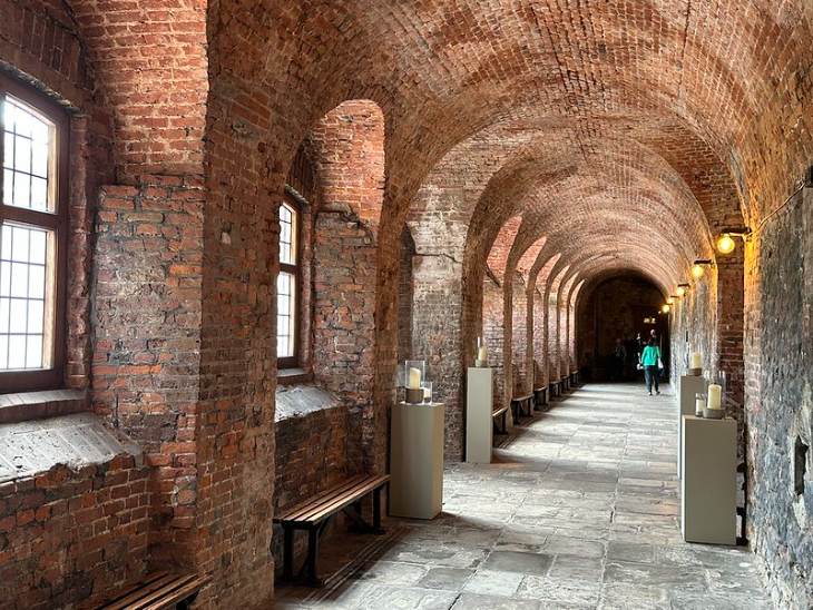 Things to do in London today: the red brick cloisters at Charterhouse