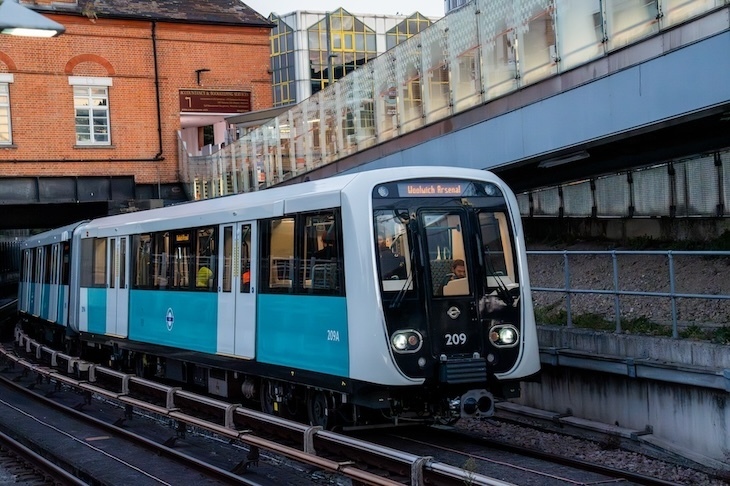 قطار dlr جديد