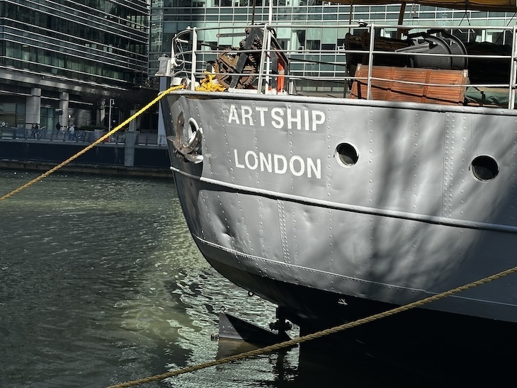مؤخرة سفينة اسمها Artship London