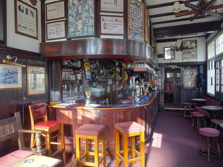 The Blythe Tavern
