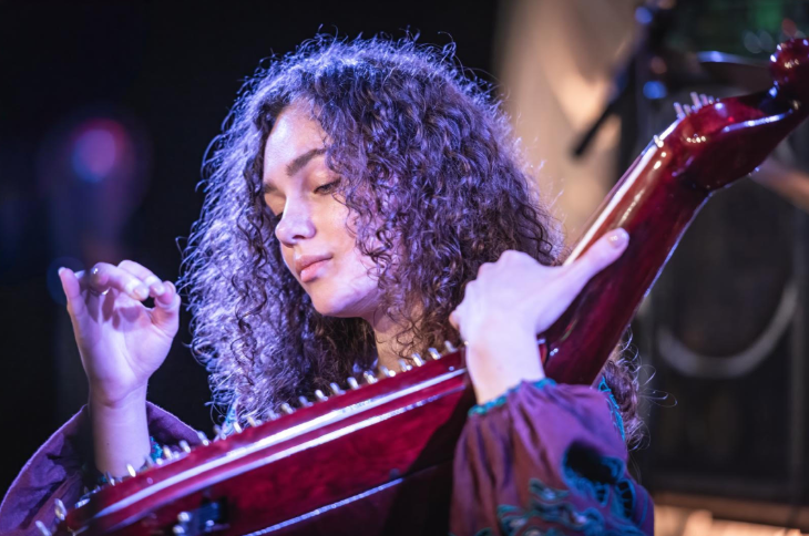 Things to do in London today: a musician playing a plucked instrument