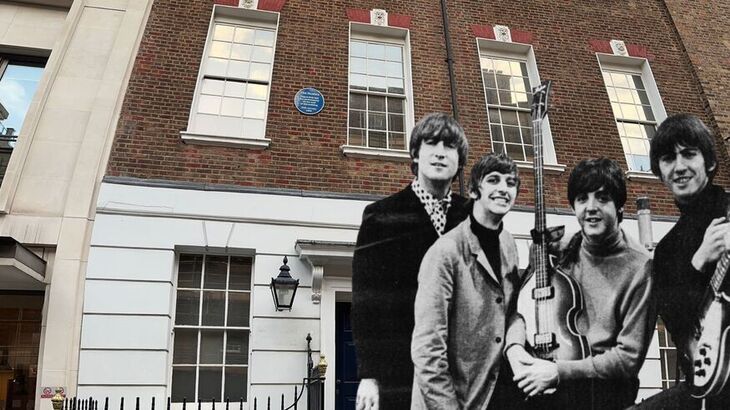 The Beatles in front of the Apple HQ