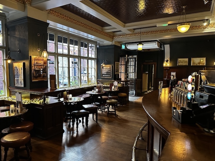 Williamsons tavern in the city of London