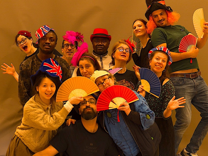 The cast of  Ali in Wonder(Eng)land