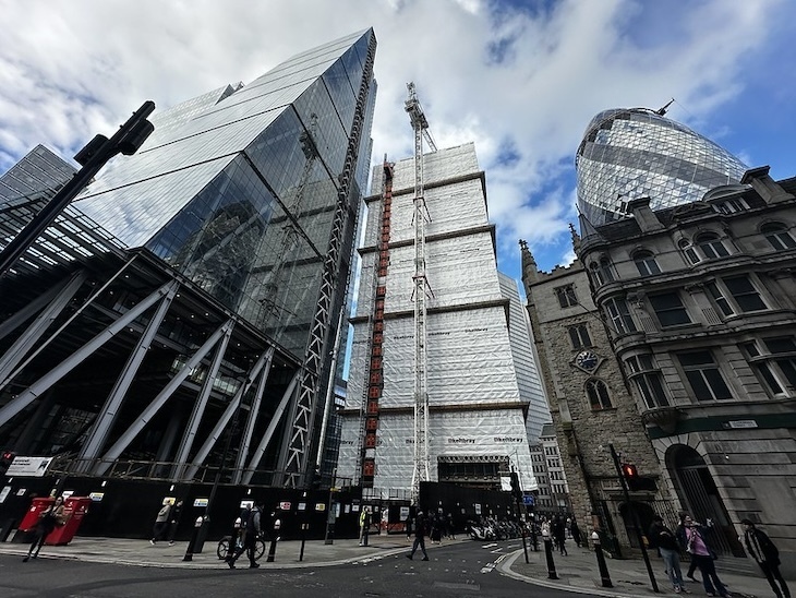 The Aviva tower under demolition