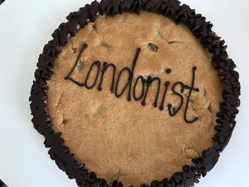 A cake with Londonist written on it 