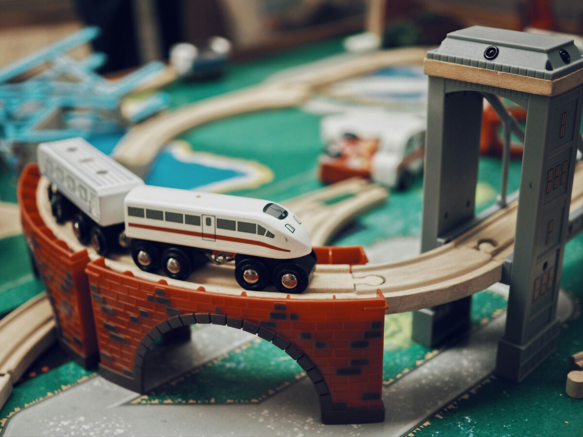 When Wooden Wheels Were Trialled On Tube Trains