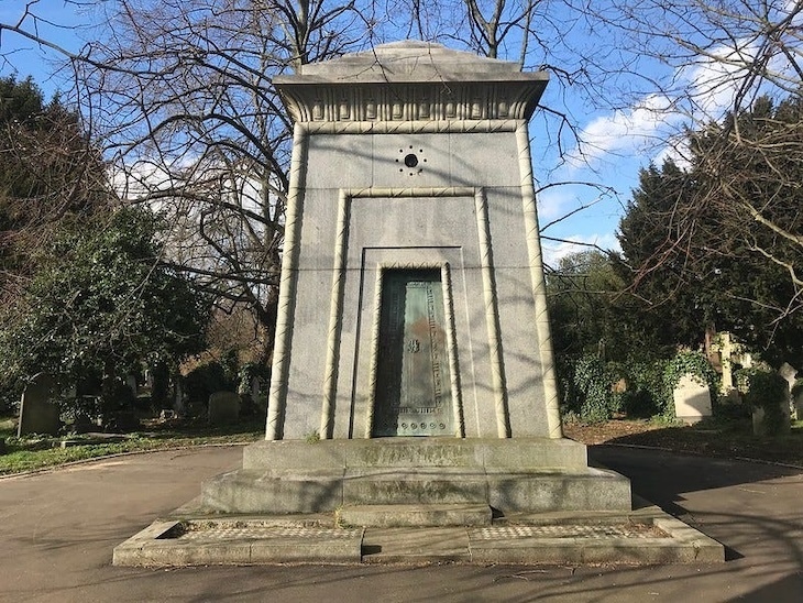 The tomb of hannah courtoy in brompton cemetery