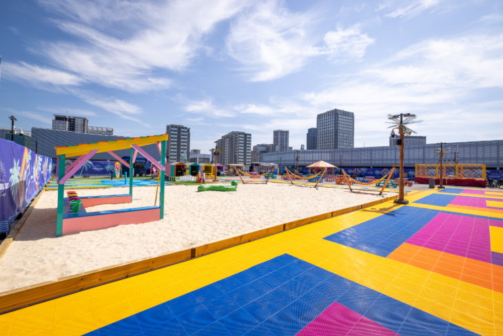Sand on a rooftop beach