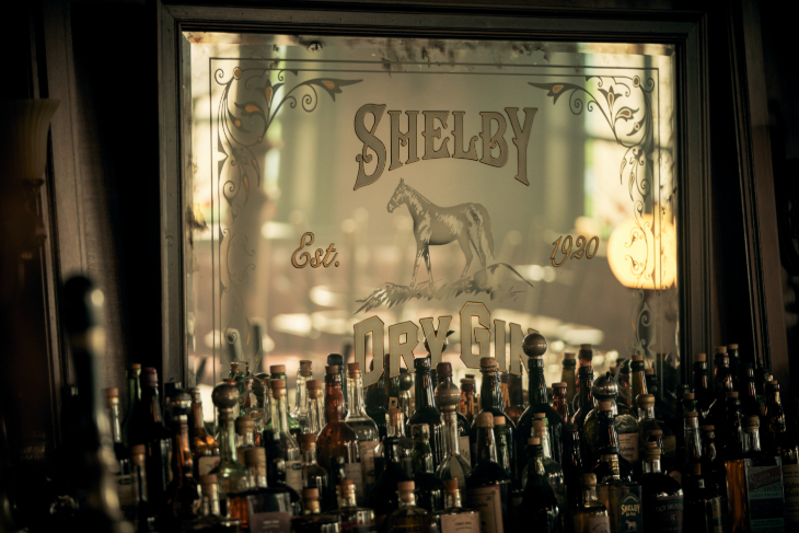 Things to do in London today: an old-fashioned saloon pub-style mirror engraved with 
