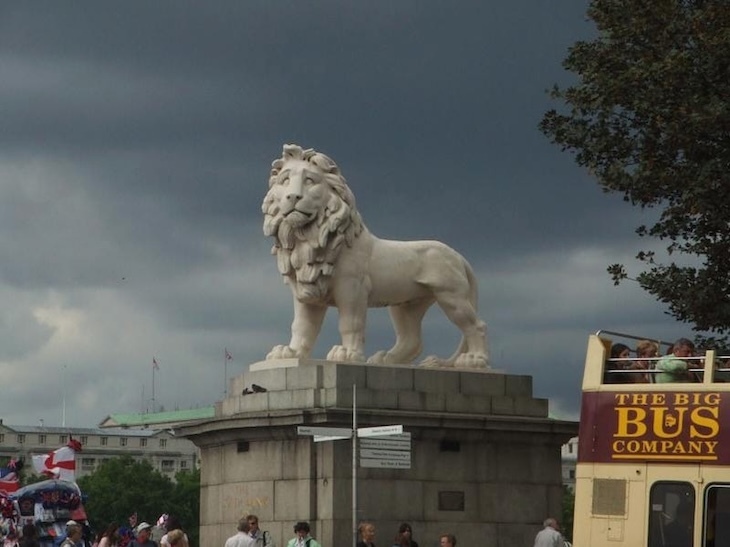 The Coade stone lion on Westminster Bridge