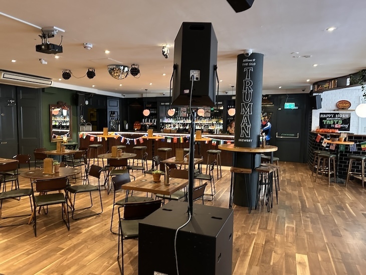 Ninety-one brick lane bar