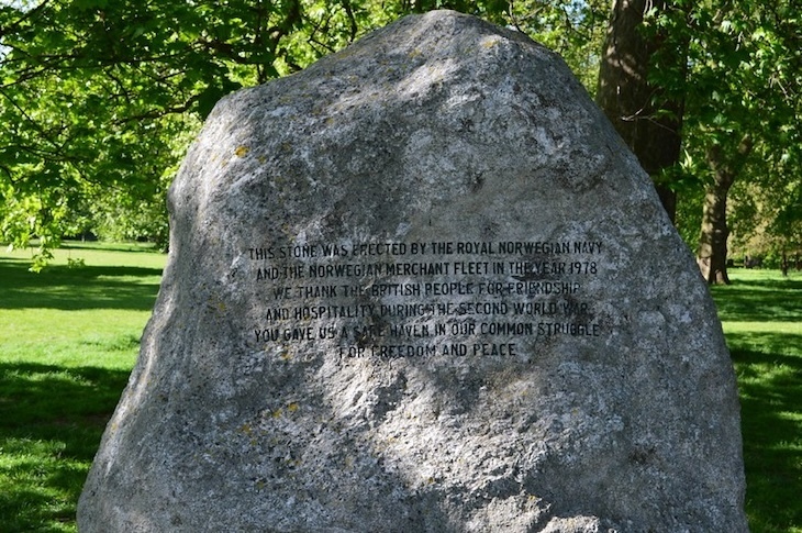A boulder thanking britain for assistance to Norway in the second world war