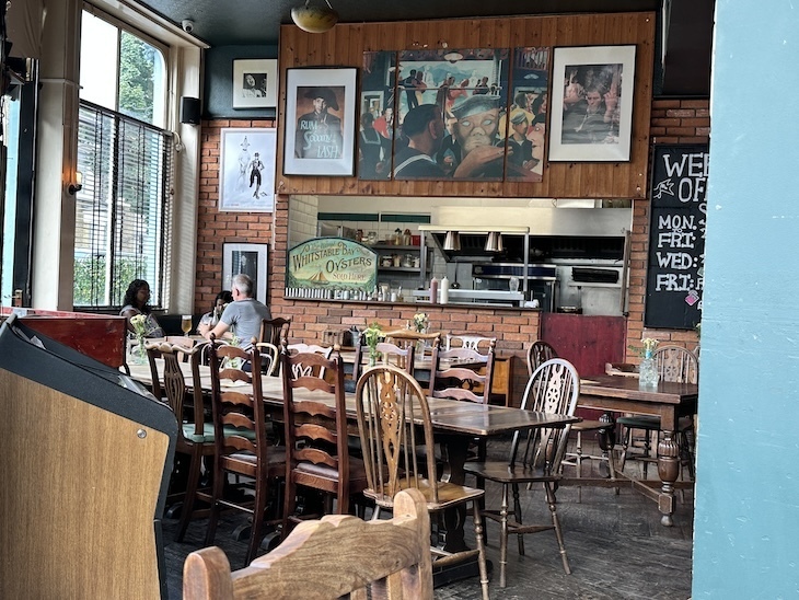 Snooty Fox interior