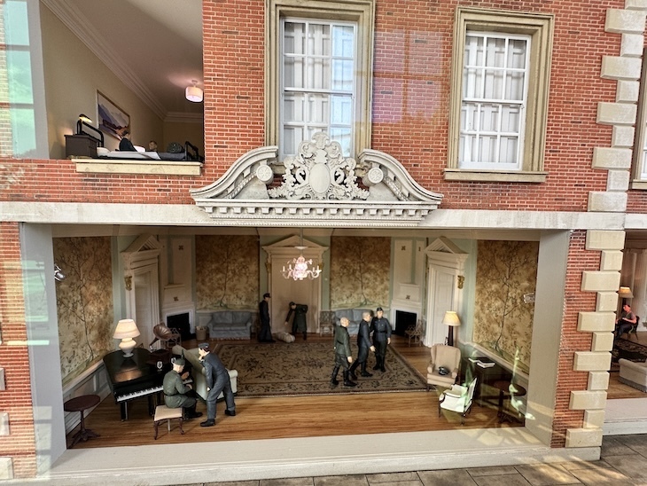 A model of trent park house with german soldiers