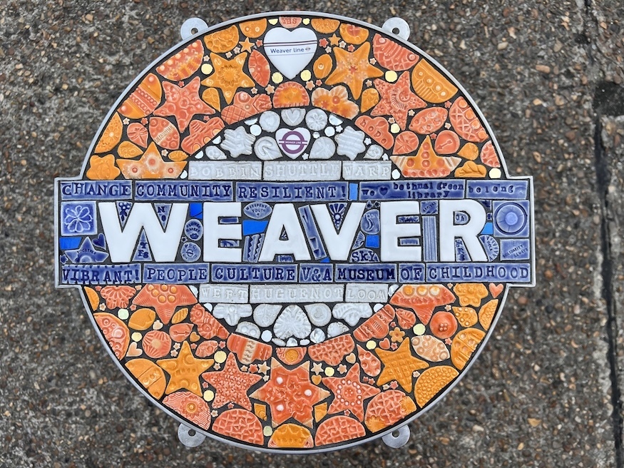 A roundel saying Weaver