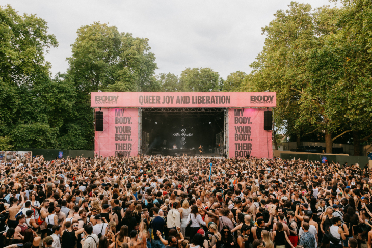 Things to do in London August bank holiday weekend 2026: a crowd of people in front of a festival stage