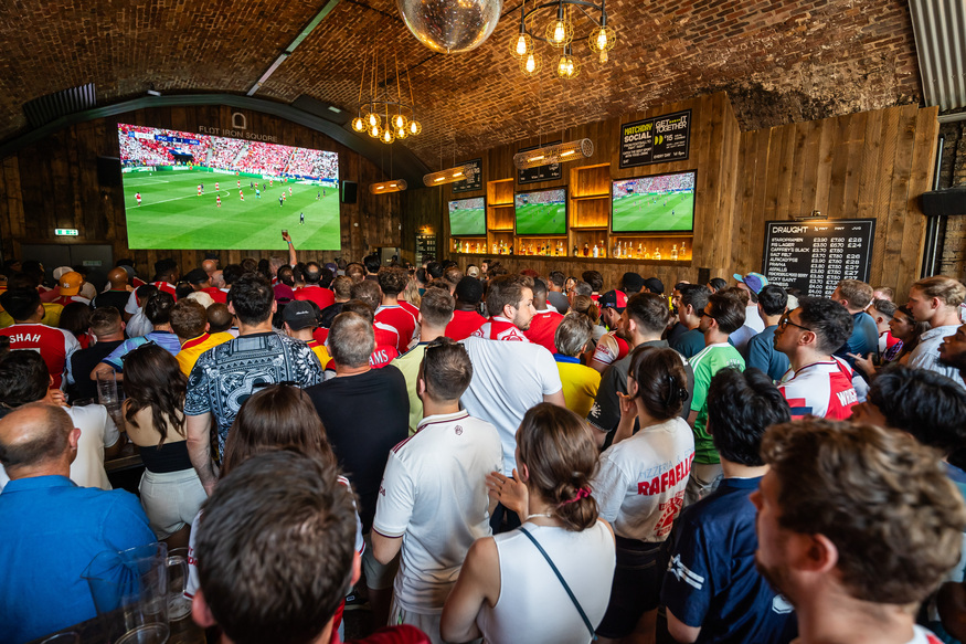 The Best Pubs And Bars For Watching Football In London