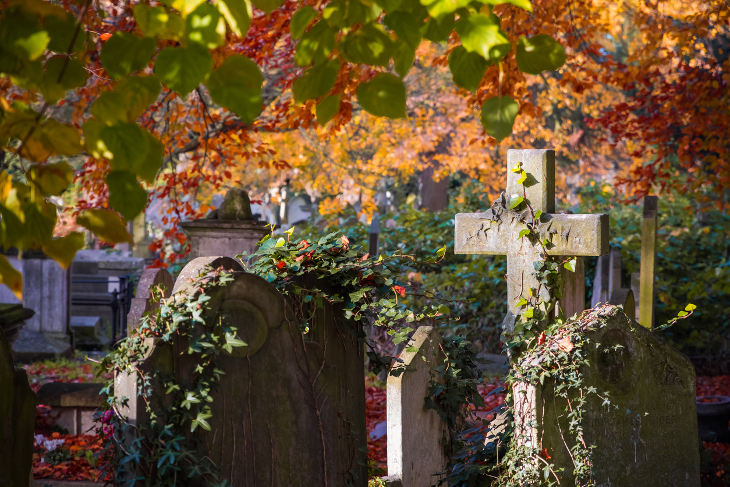 An autumnal graveyard