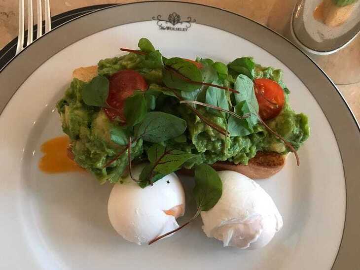 Avocado on toast with eggs