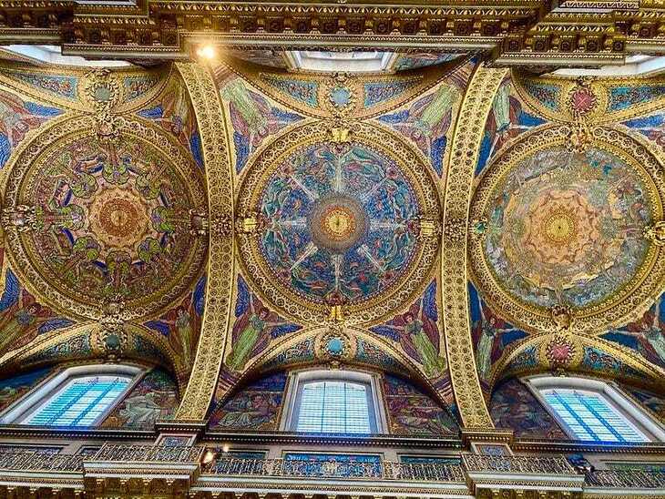 The Quire roof mosaics in St Pauls Cathedral